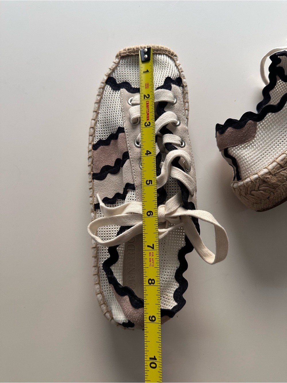 Bernardo Vale Scalloped Mesh Espadrille Sneakers - Like New - White/Black Size 6 - Picture 8 of 8